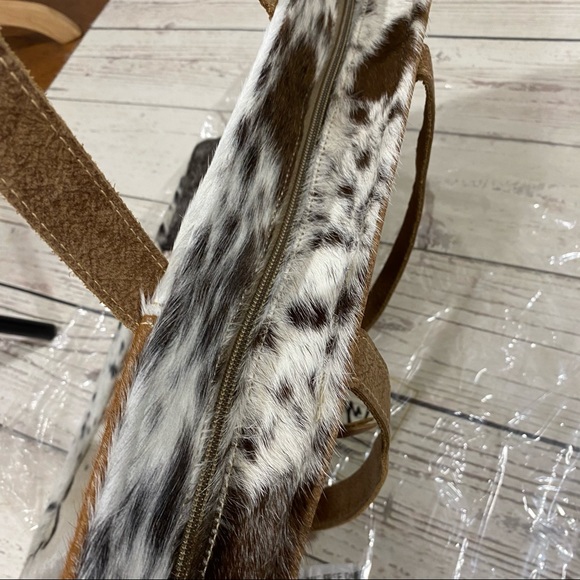 NEW Patchwork Cow Hide Tote Bag - Picture 6 of 8